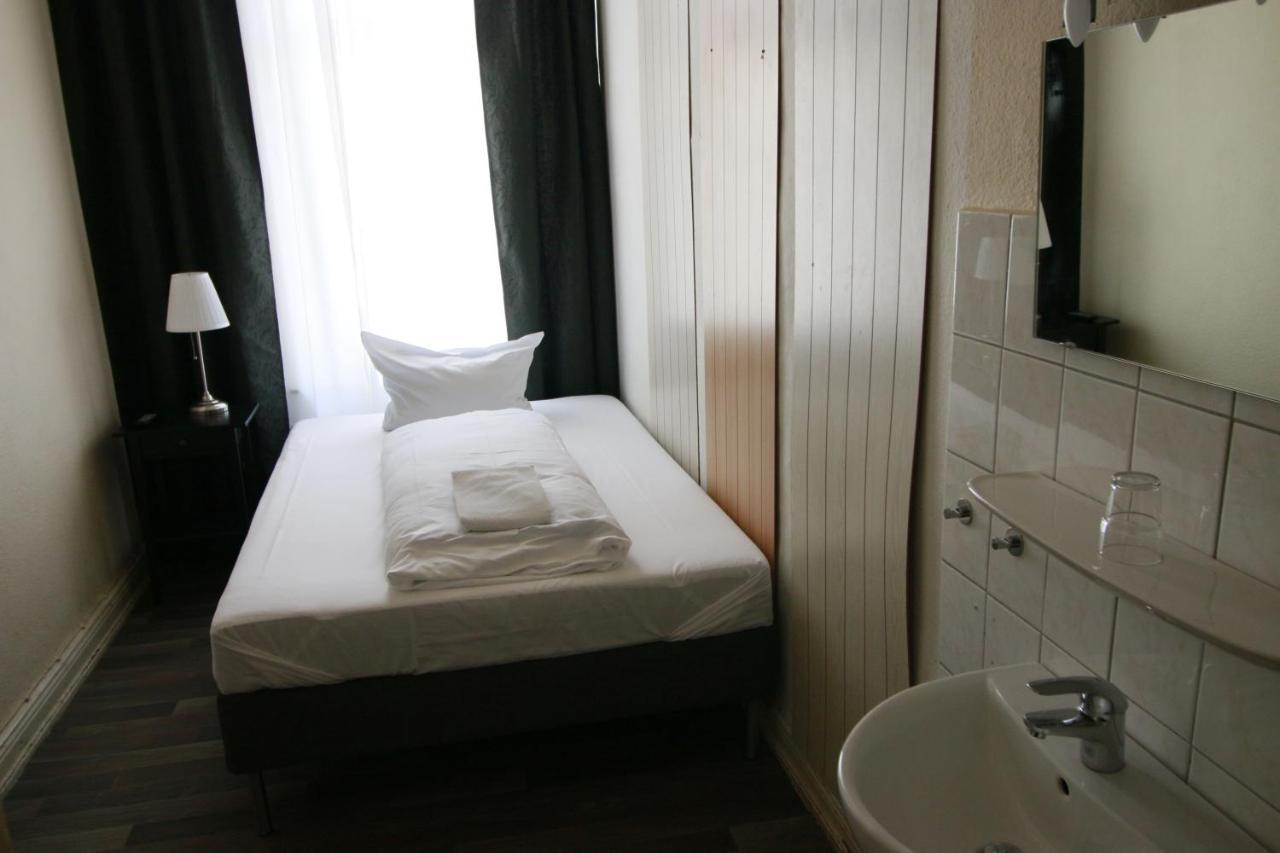 Hotel Bee Fang ฮัมบูร์ก ภายนอก รูปภาพ